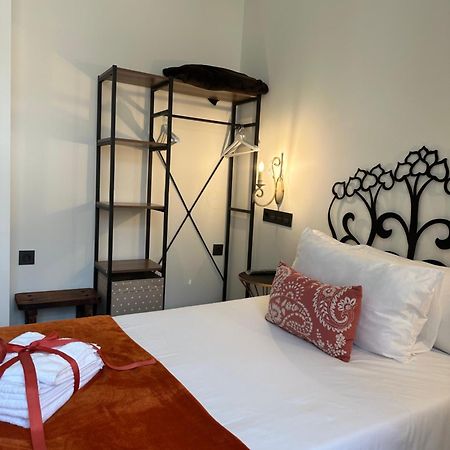 Claren'S Boutique Rooms Cangas De Narcea Exterior foto