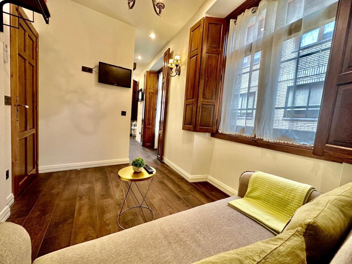 Claren'S Boutique Rooms Cangas De Narcea Exterior foto
