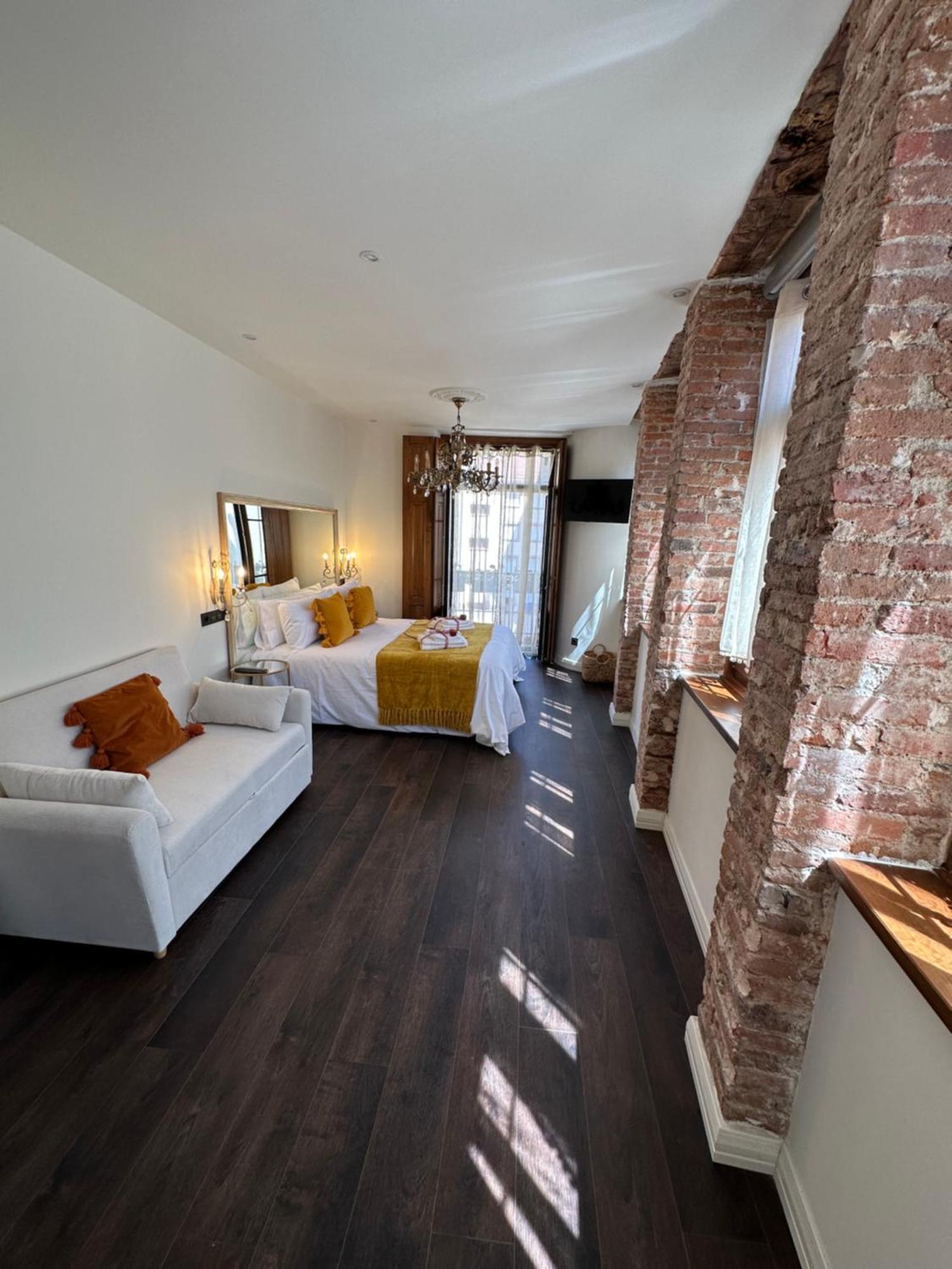 Claren'S Boutique Rooms Cangas De Narcea Exterior foto